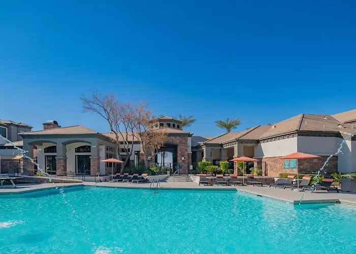 Cozy 1bd Kingbed With Pool Hot Tub Gym Parking Glendale
