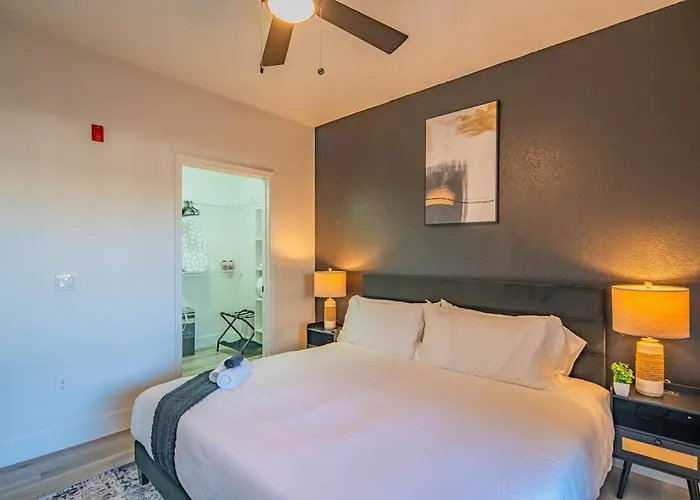 Apartament Cozy 1bd Kingbed With Pool Hot Tub Gym Parking