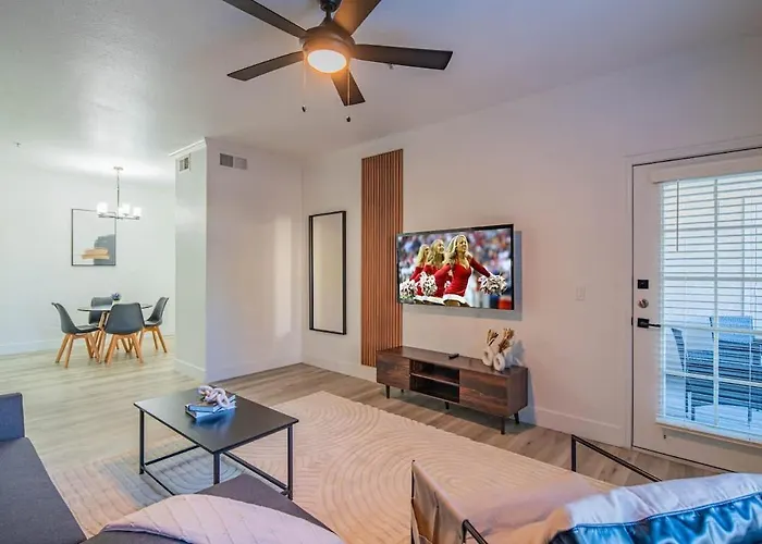 Cozy 1bd Kingbed With Pool Hot Tub Gym Parking Apartment Glendale